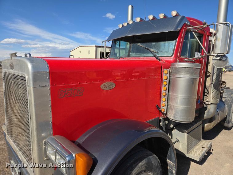 image for item EB1410 1996 Peterbilt 379 semi truck