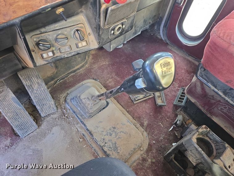 image for item EB1410 1996 Peterbilt 379 semi truck