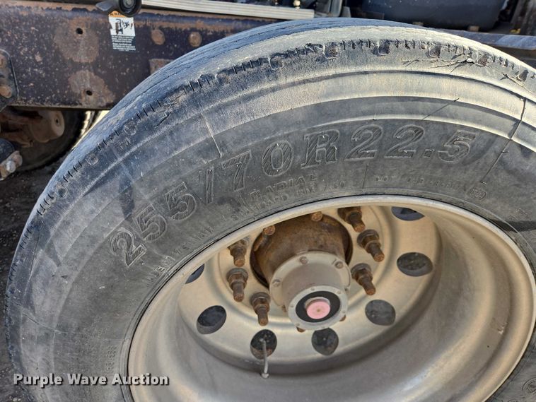 image for item EB1410 1996 Peterbilt 379 semi truck