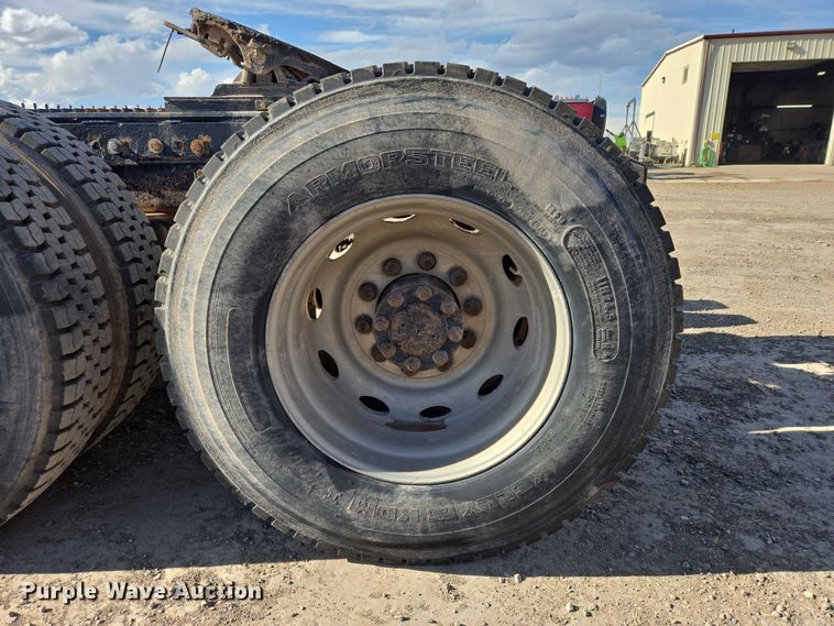 image for item EB1410 1996 Peterbilt 379 semi truck