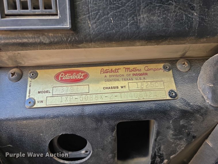 image for item EB1410 1996 Peterbilt 379 semi truck