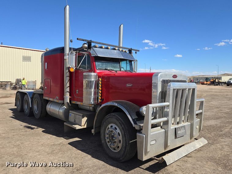 image for item EB1411 1995 Peterbilt 379 semi truck