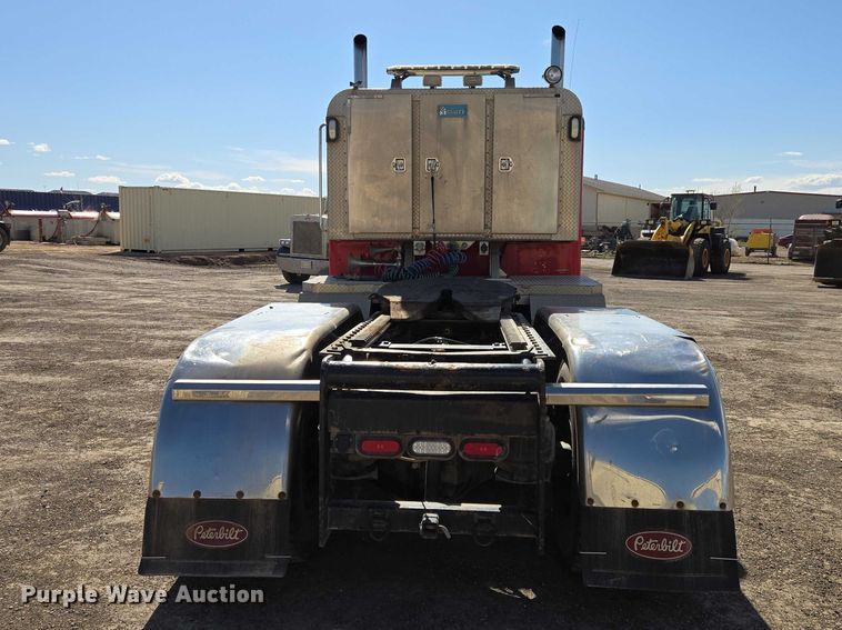 image for item EB1411 1995 Peterbilt 379 semi truck
