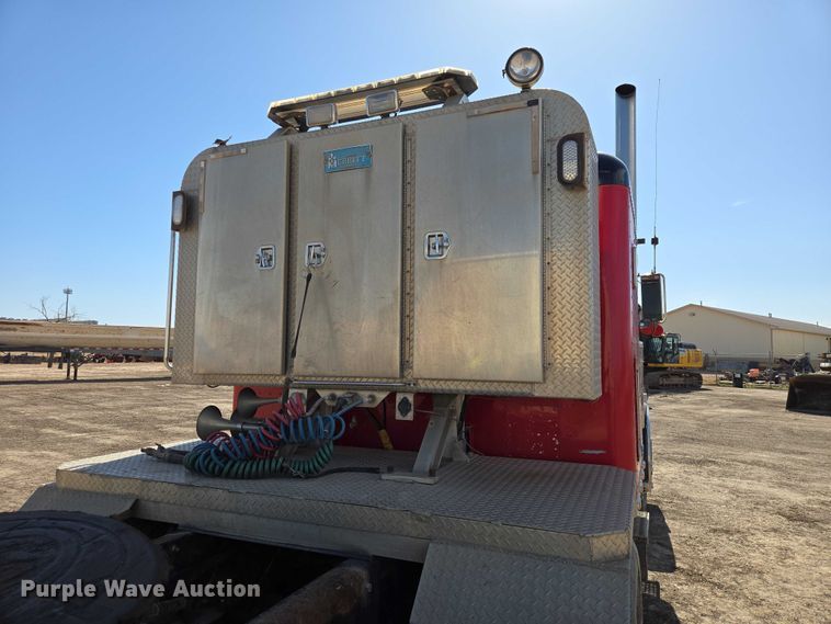 image for item EB1411 1995 Peterbilt 379 semi truck