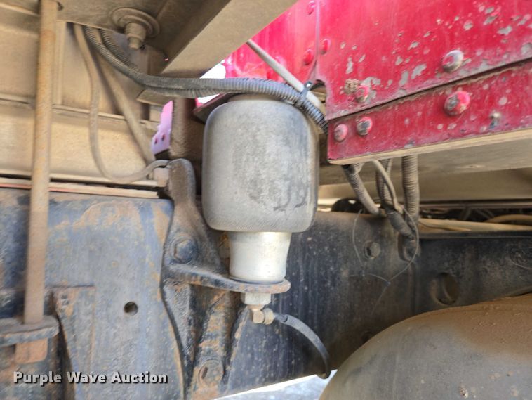 image for item EB1411 1995 Peterbilt 379 semi truck