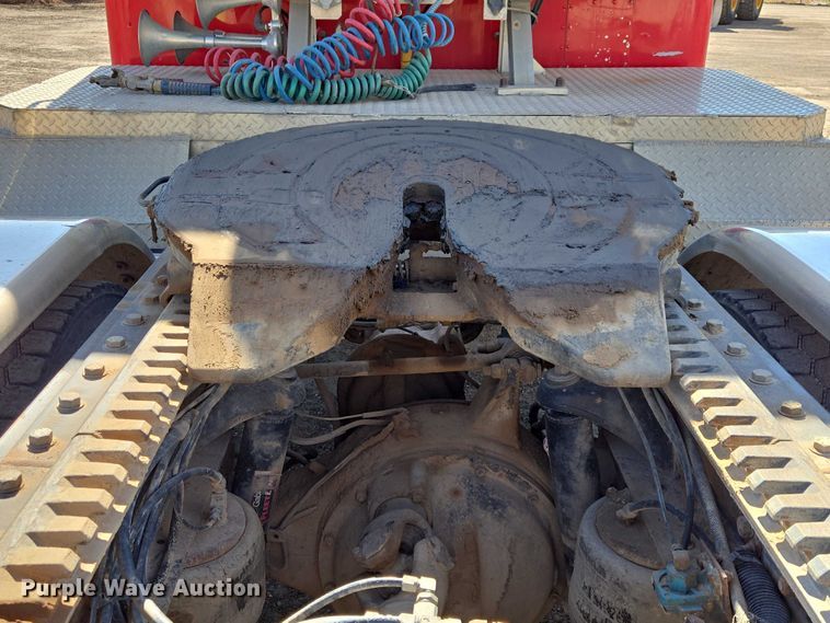 image for item EB1411 1995 Peterbilt 379 semi truck