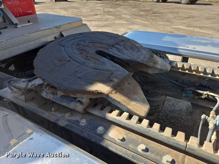 image for item EB1411 1995 Peterbilt 379 semi truck