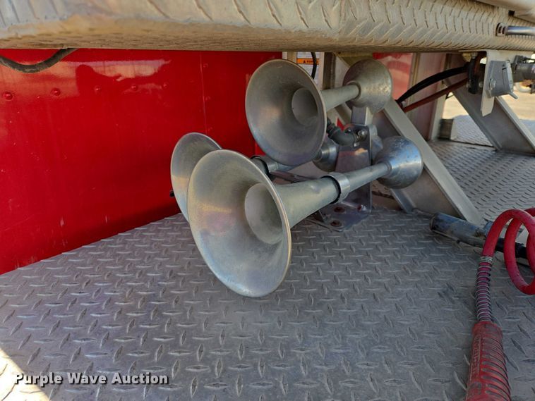 image for item EB1411 1995 Peterbilt 379 semi truck