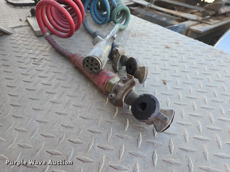 image for item EB1411 1995 Peterbilt 379 semi truck