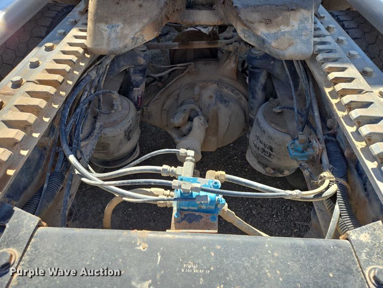 image for item EB1411 1995 Peterbilt 379 semi truck