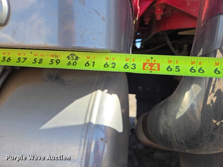 image for item EB1411 1995 Peterbilt 379 semi truck