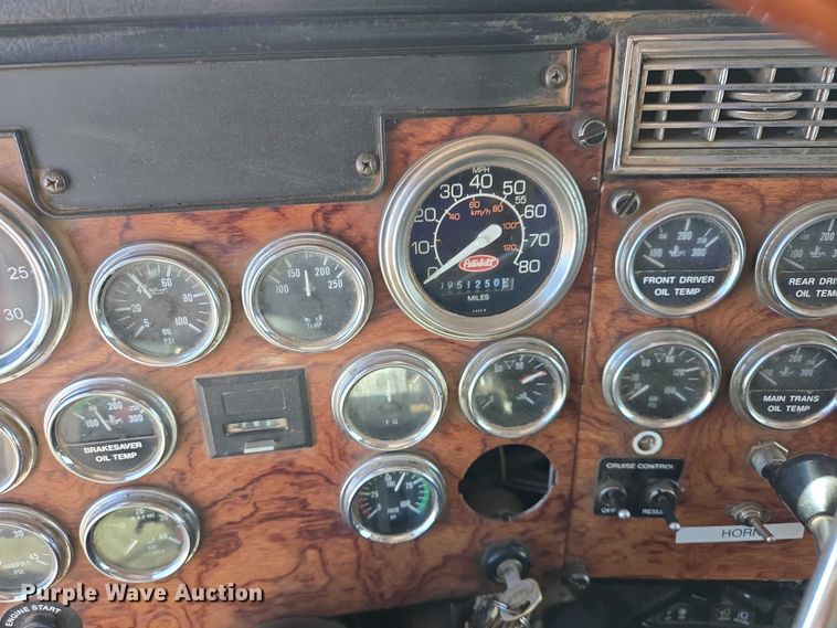 image for item EB1411 1995 Peterbilt 379 semi truck