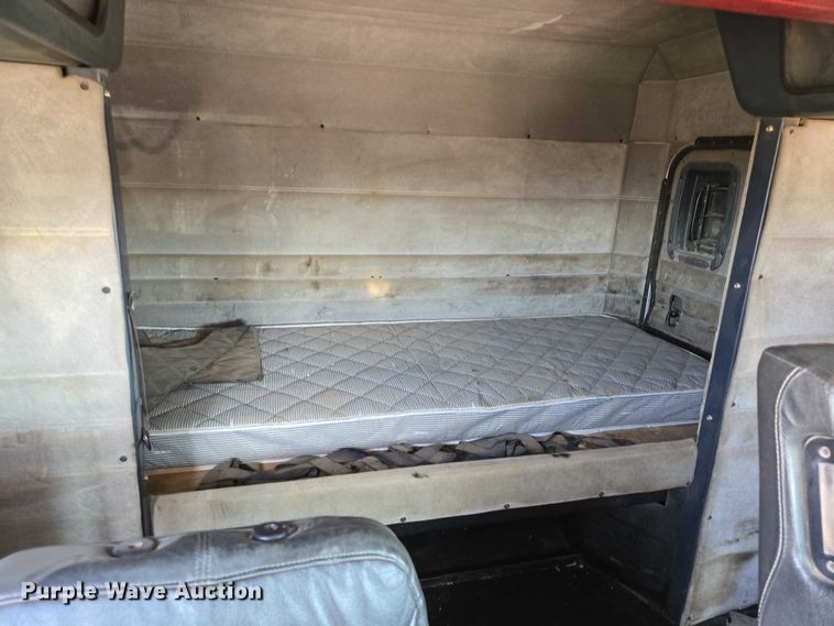 image for item EB1411 1995 Peterbilt 379 semi truck