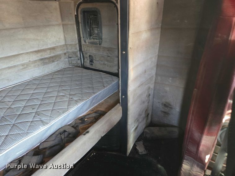 image for item EB1411 1995 Peterbilt 379 semi truck