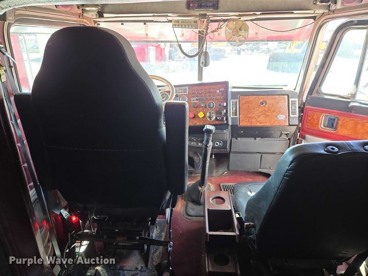 image for item EB1411 1995 Peterbilt 379 semi truck