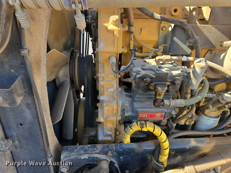 image for item EB1411 1995 Peterbilt 379 semi truck