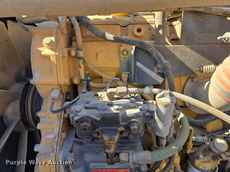 image for item EB1411 1995 Peterbilt 379 semi truck