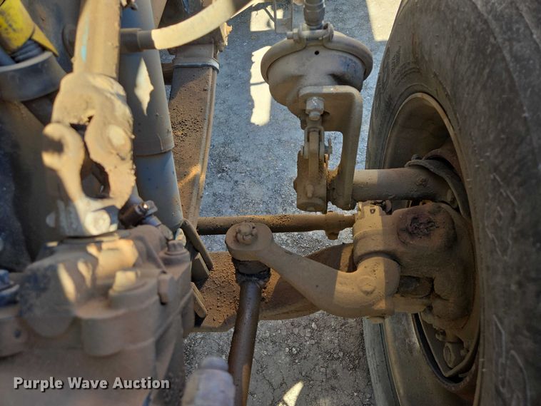 image for item EB1411 1995 Peterbilt 379 semi truck