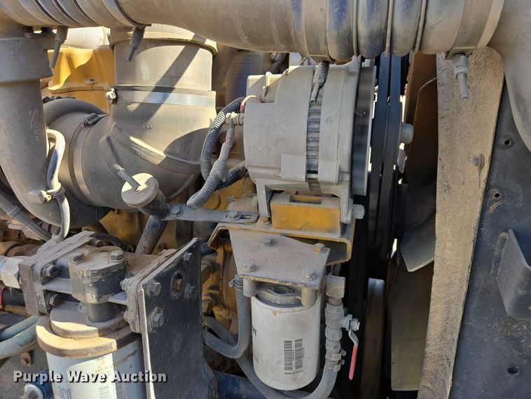 image for item EB1411 1995 Peterbilt 379 semi truck