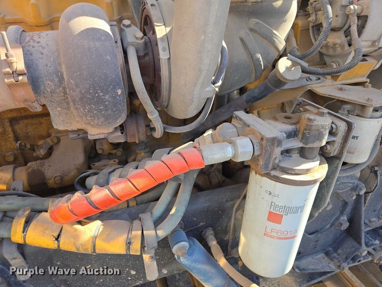 image for item EB1411 1995 Peterbilt 379 semi truck