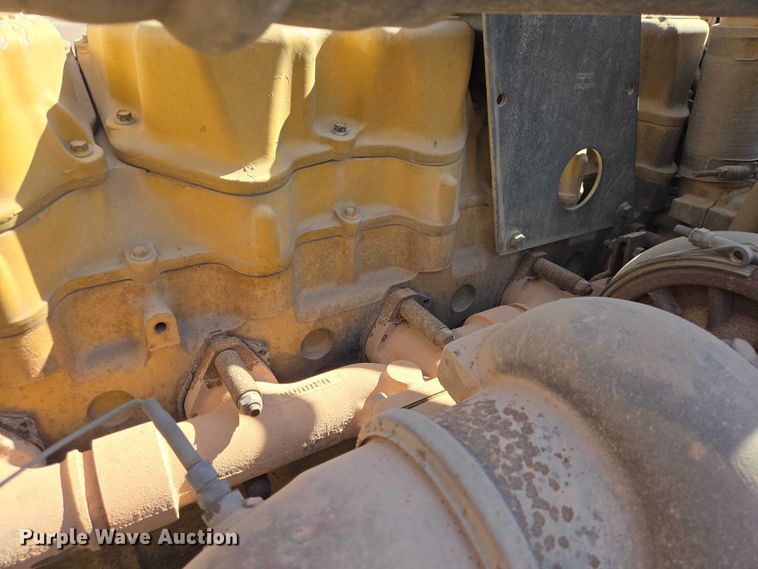 image for item EB1411 1995 Peterbilt 379 semi truck