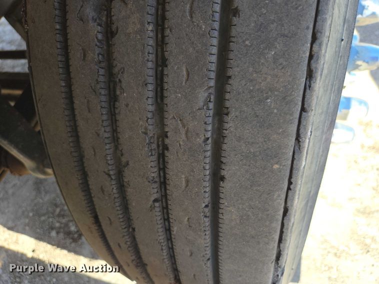 image for item EB1411 1995 Peterbilt 379 semi truck