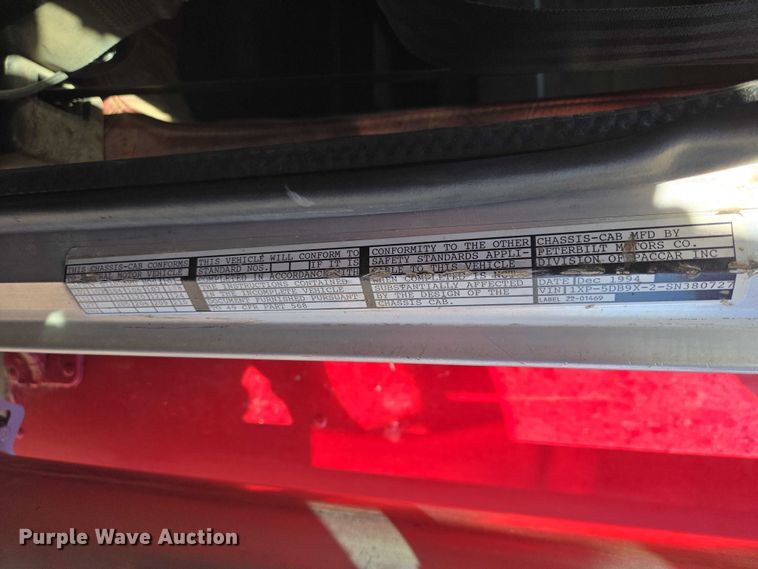 image for item EB1411 1995 Peterbilt 379 semi truck