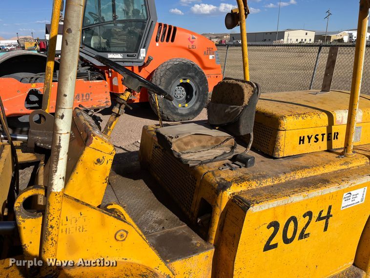image for item EB1412 1969 Hyster H100C-AF-48 forklift