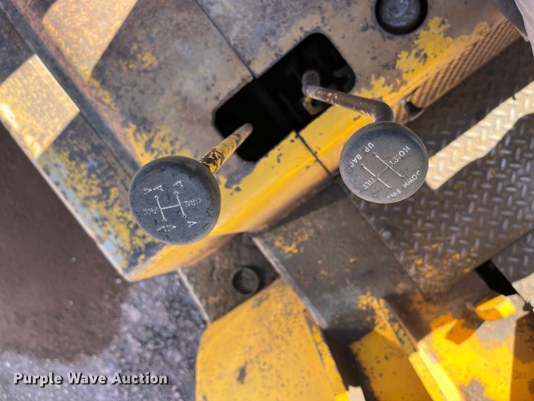 image for item EB1412 1969 Hyster H100C-AF-48 forklift