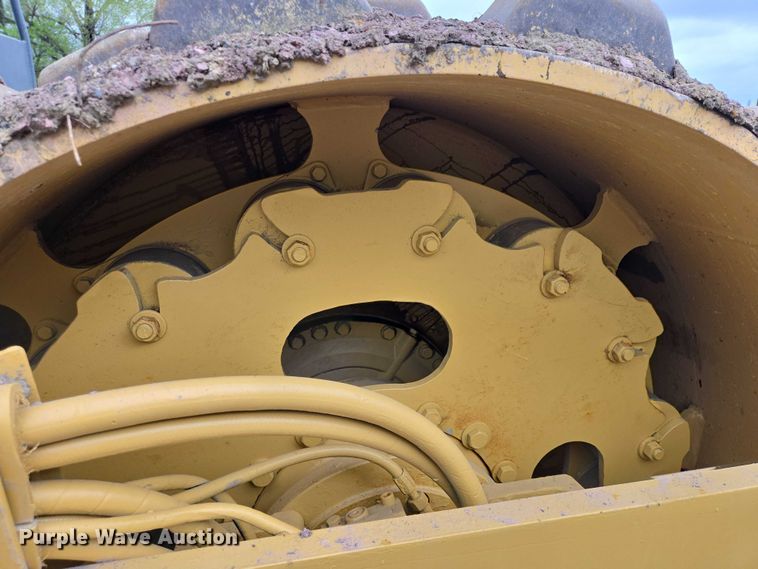 image for item EB1415 1999 Bomag BW 213PDH-3 single drum vibratory roller