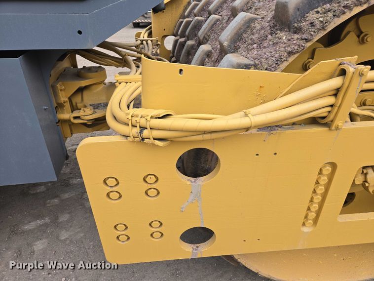 image for item EB1415 1999 Bomag BW 213PDH-3 single drum vibratory roller