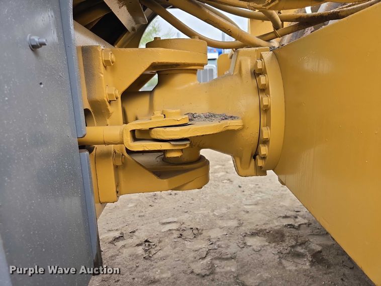 image for item EB1415 1999 Bomag BW 213PDH-3 single drum vibratory roller