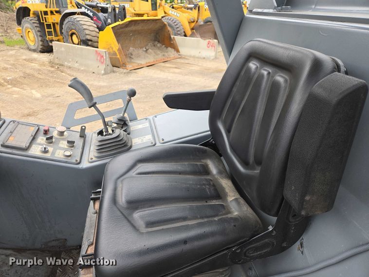 image for item EB1415 1999 Bomag BW 213PDH-3 single drum vibratory roller
