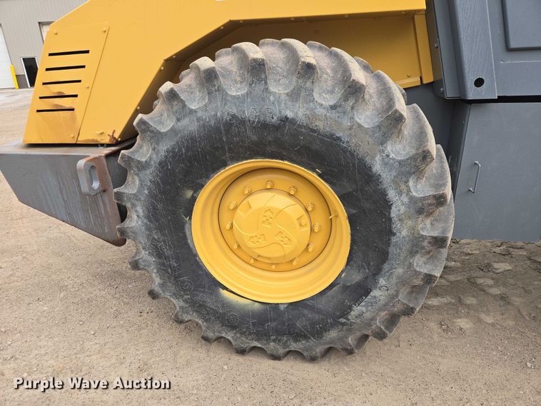 image for item EB1415 1999 Bomag BW 213PDH-3 single drum vibratory roller