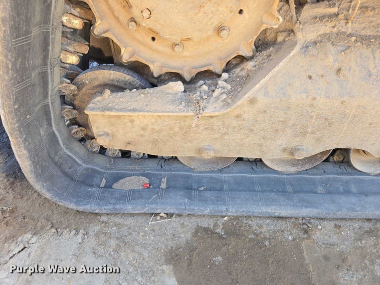 image for item EB1417 2018 Bobcat T770 tracked skid steer loader