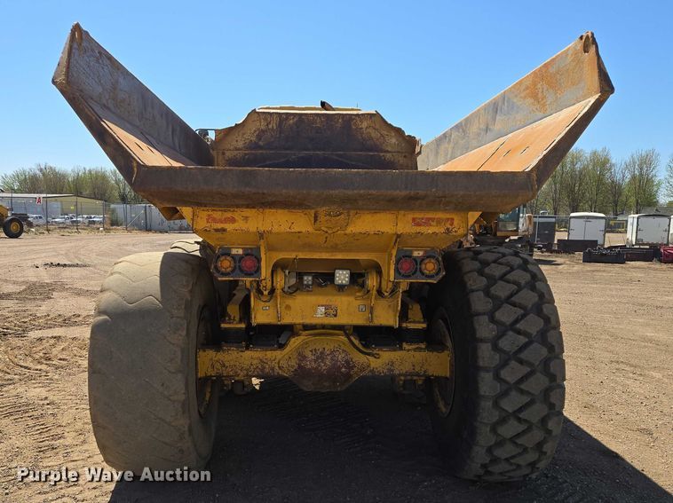 image for item EB1418 2008 John Deere 250D articulated haul truck