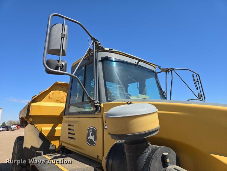image for item EB1418 2008 John Deere 250D articulated haul truck