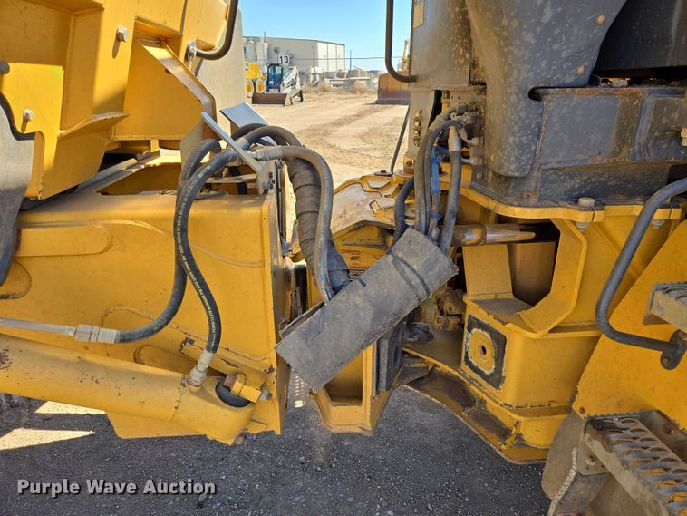 image for item EB1418 2008 John Deere 250D articulated haul truck