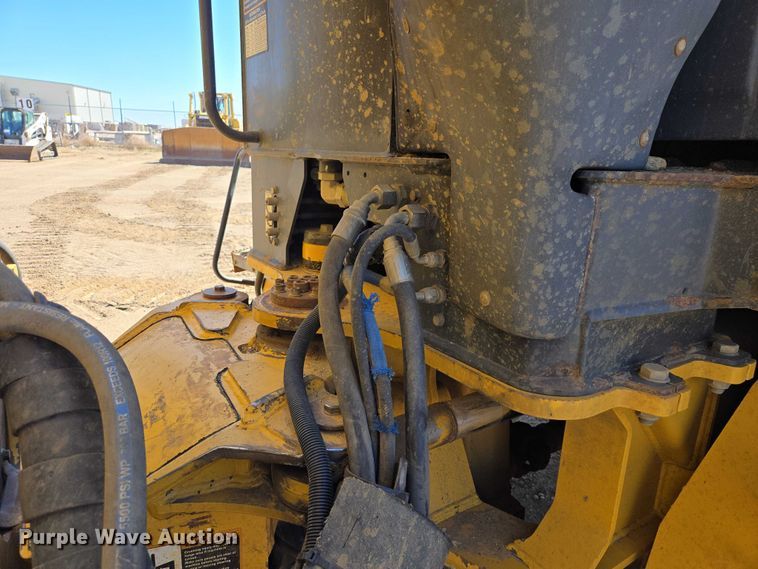image for item EB1418 2008 John Deere 250D articulated haul truck