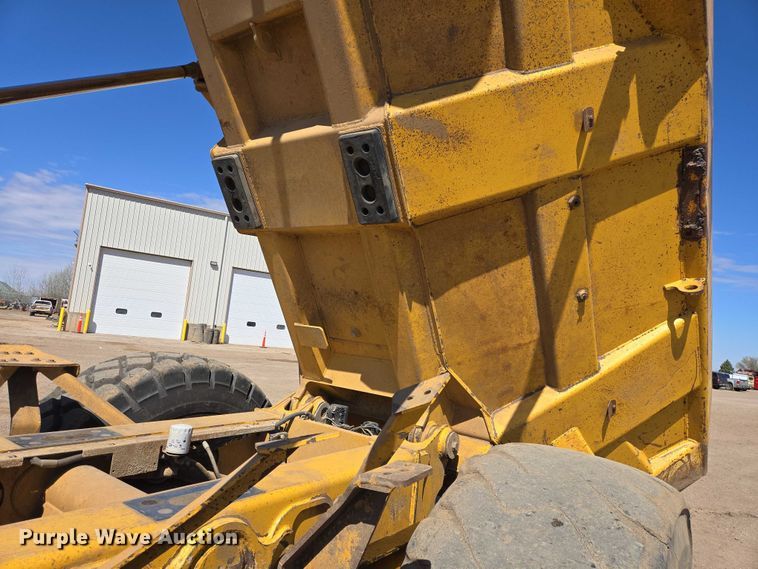 image for item EB1418 2008 John Deere 250D articulated haul truck