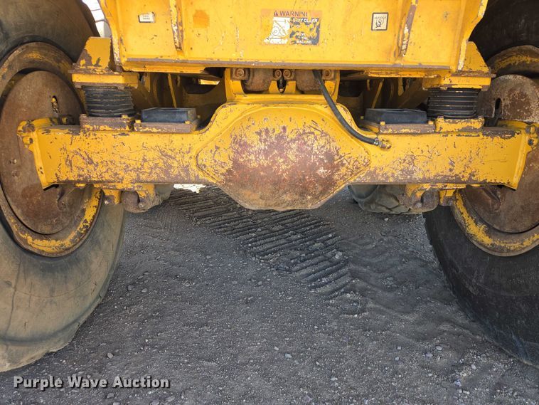 image for item EB1418 2008 John Deere 250D articulated haul truck