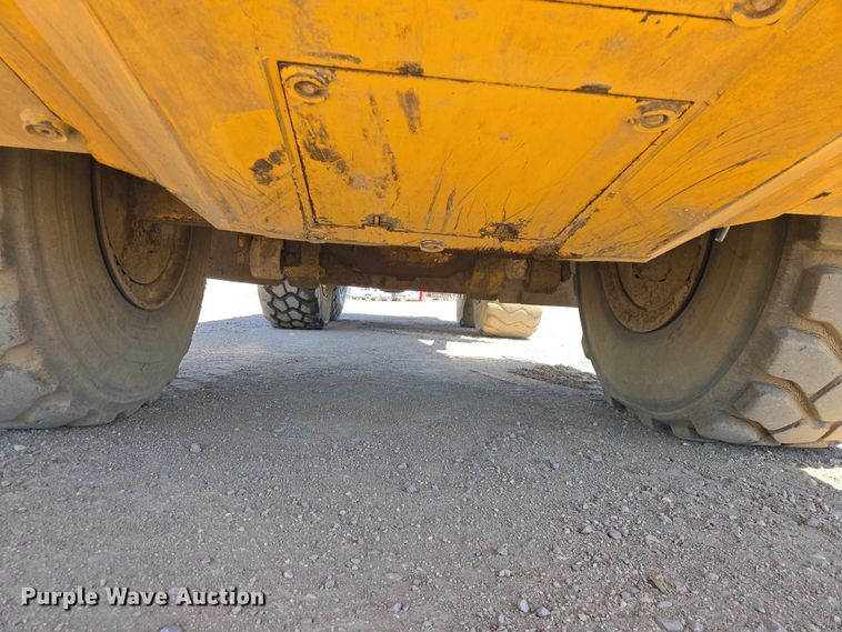 image for item EB1418 2008 John Deere 250D articulated haul truck