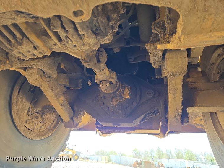 image for item EB1418 2008 John Deere 250D articulated haul truck
