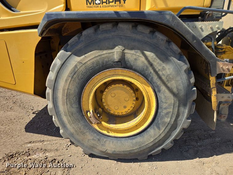 image for item EB1418 2008 John Deere 250D articulated haul truck