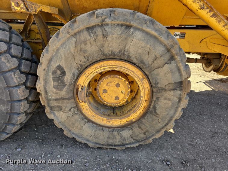 image for item EB1418 2008 John Deere 250D articulated haul truck