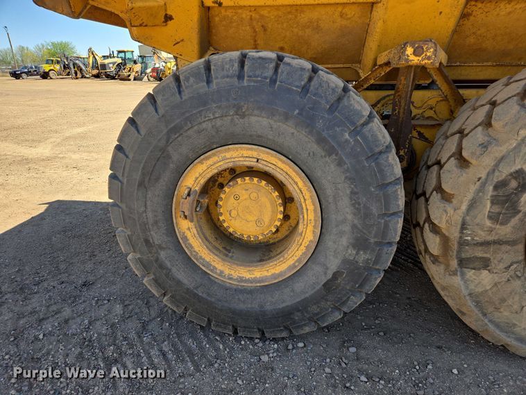 image for item EB1418 2008 John Deere 250D articulated haul truck