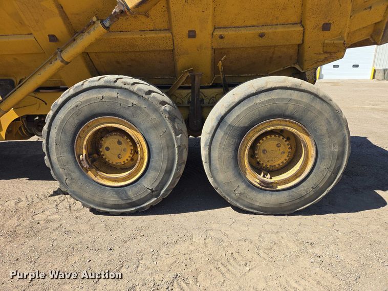 image for item EB1418 2008 John Deere 250D articulated haul truck