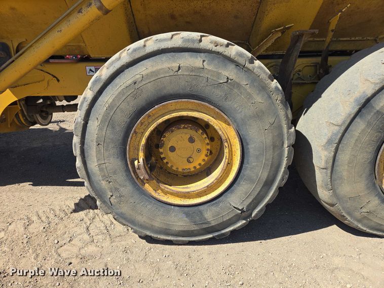 image for item EB1418 2008 John Deere 250D articulated haul truck