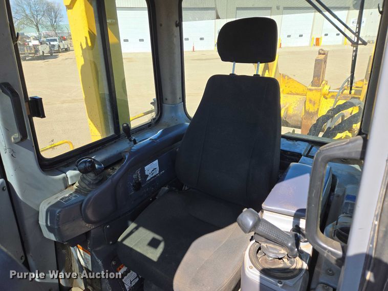 image for item EB1419 2006 Komatsu D155AX-5 dozer