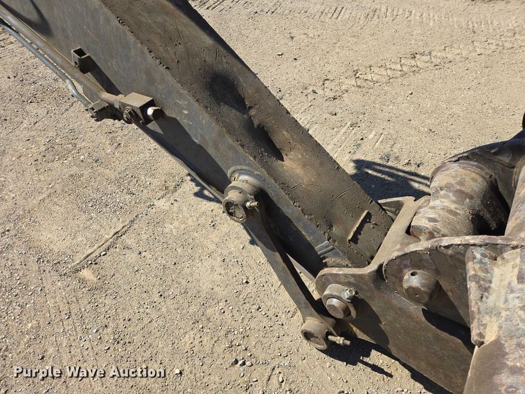 image for item EB1420 2007 John Deere 200D excavator
